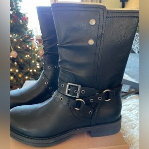 Nwt never worn boots